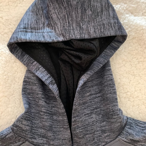 NWOT YOUTH CHAMPION LOGO HOODIE - Picture 2 of 5